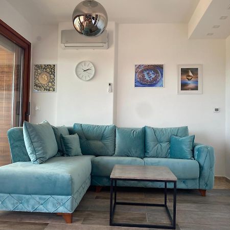 Bitcoin And Ethereum Deluxe Apartments Bar Exteriör bild