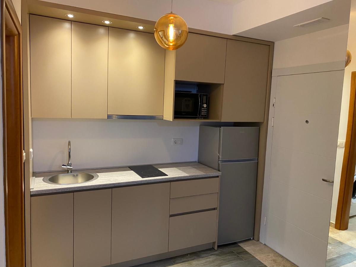 Bitcoin And Ethereum Deluxe Apartments Bar Exteriör bild