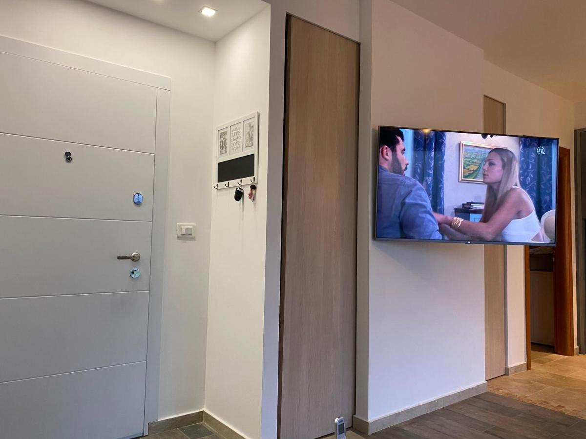 Bitcoin And Ethereum Deluxe Apartments Bar Exteriör bild