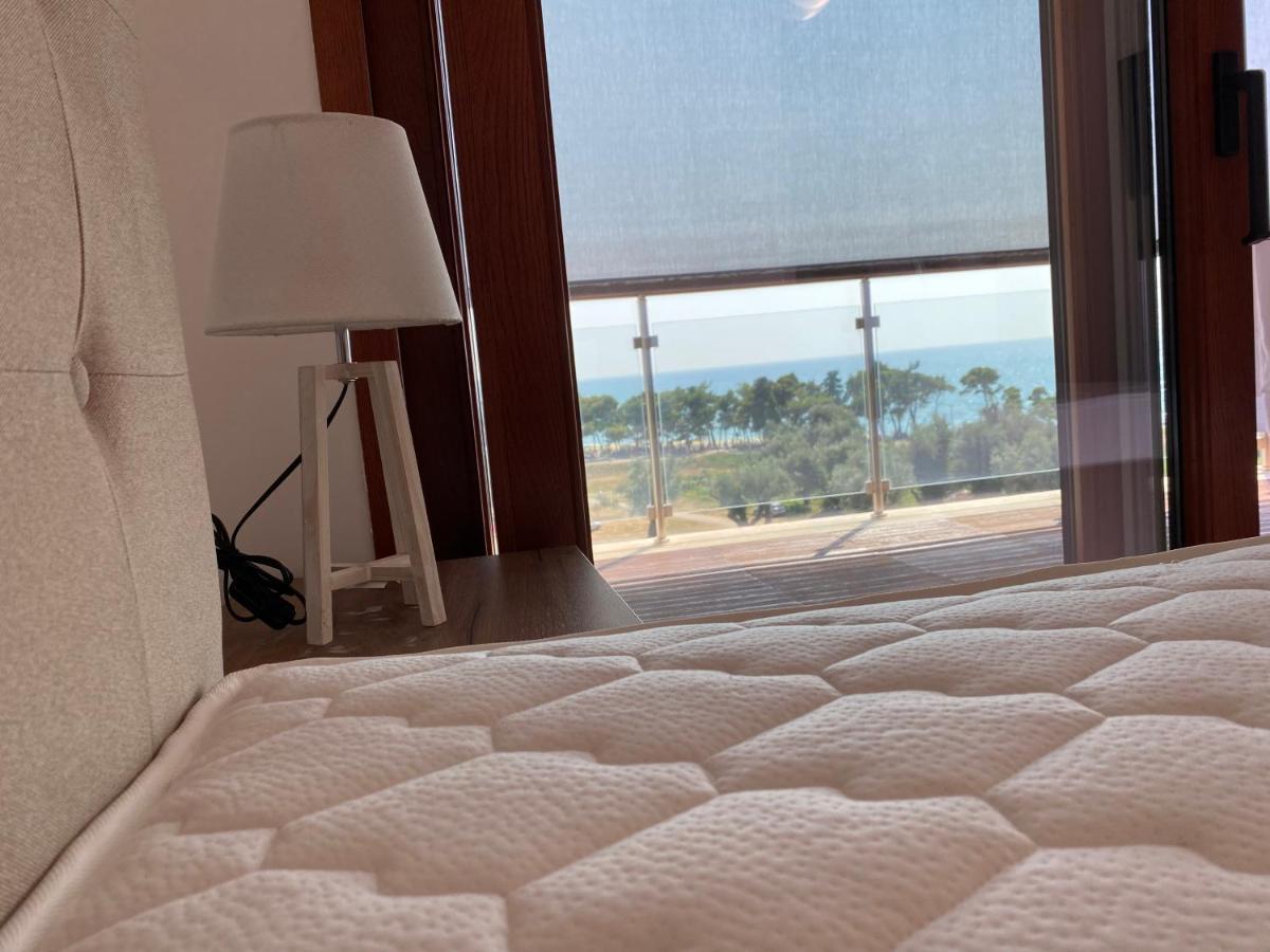 Bitcoin And Ethereum Deluxe Apartments Bar Exteriör bild
