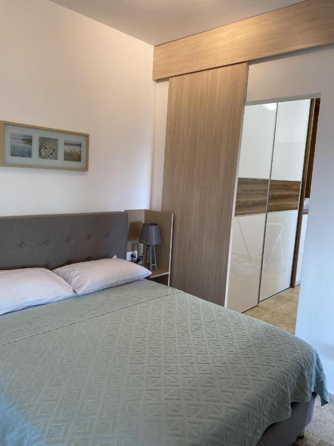 Bitcoin And Ethereum Deluxe Apartments Bar Exteriör bild